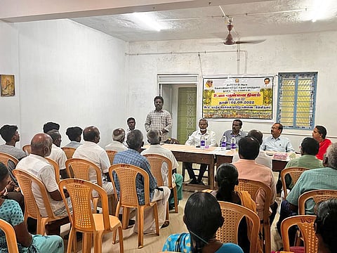 உலக தென்னை தினம் கொண்டாட்டம் நடைபெற்ற போது எடுத்த படம்.