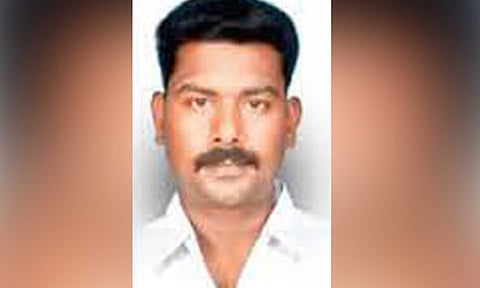 சுட்டுக் கொல்லப்பட்ட முத்துக்குமரன்.