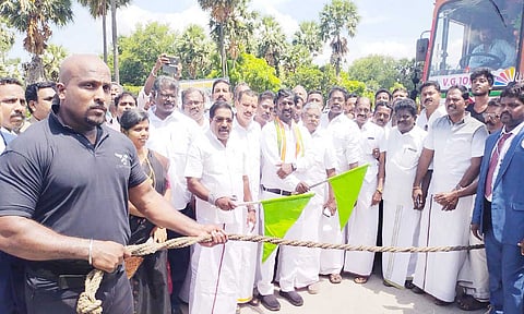காவல்கிணறு 4 வழிச்சாலையில் புதிதாக அமைக்கப்பட்ட டோல்கேட்டை திரும்ப பெற வேண்டும்