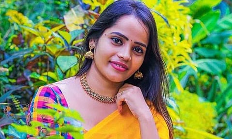 தீபா (எ) பவுலின் ஜெசிகா