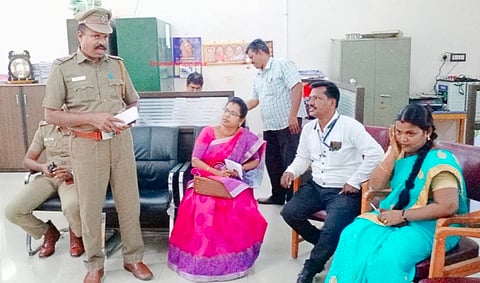 குழந்தைகள் பாதுகாப்பு விழிப்புணர்வு கூட்டம்