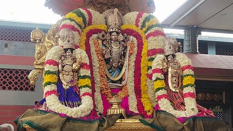 தென்திருப்பதி திருமலை ஸ்ரீவாரி கோவிலில் நவராத்திரி பிரமோற்சவ விழா கொடி ஏற்றம்