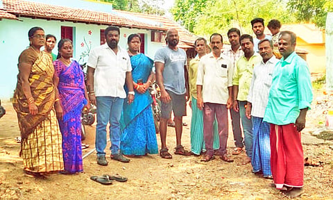 பூமி பூஜையில் கலந்து கொண்டவர்கள்.