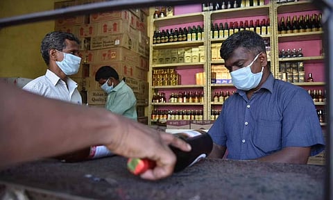 தீபாவளி பண்டிகைக்கு டாஸ்மாக் கடைகளில் ரூ.600 கோடிக்கு மது விற்க ஏற்பாடு