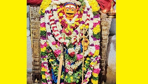 வடுக பைரவருக்கு தேய்பிறை அஷ்டமி சிறப்பு வழிபாடு