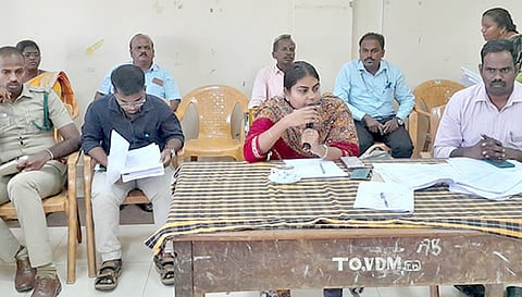 கூட்டத்தில் கோட்டாட்சியர் ஜெயராஜ பெளலின் பேசினார்.