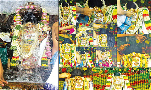 கள்ளழகர் நூபுர கங்கையில் நீராடியகண்கொள்ளா காட்சி.