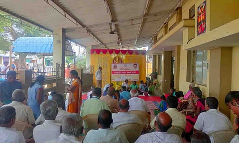கூட்டத்தில் பங்கேற்றவர்கள்.&nbsp;