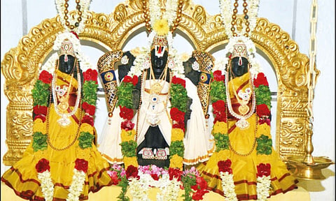 ஆனைமலையில் ரங்கநாத பெருமாள் கோவிலில் சிறப்பு பூஜை