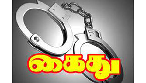 சூப்பர் மார்க்கெட்டில் ரூ.40 லட்சம் மோசடி; தொழிலதிபர் கைது