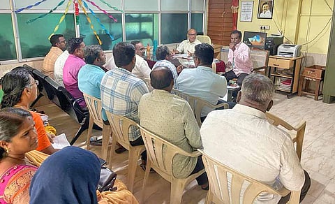 மின்நுகர்வோர் குறைதீர்க்கும் முகாம் நடைபெற்ற போது எடுத்த படம்.