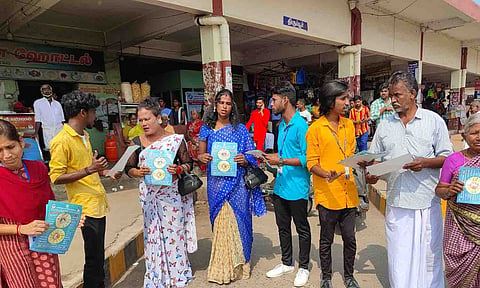 பிளாஸ்டிக் ஒழிப்பு விழிப்புணர்வு கலைநிகழ்ச்சி நடைபெற்ற காட்சி.&nbsp;