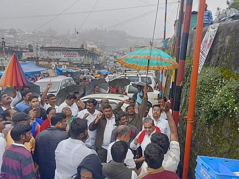 குன்னூரில்  தி.மு.க. கொடியேற்று விழா