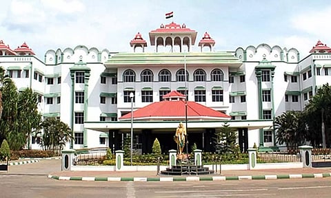 கோகுல்ராஜ் கொலை வழக்கு- பிறழ் சாட்சியாக மாறிய சுவாதி மீது நீதிமன்ற அவமதிப்பு வழக்கு