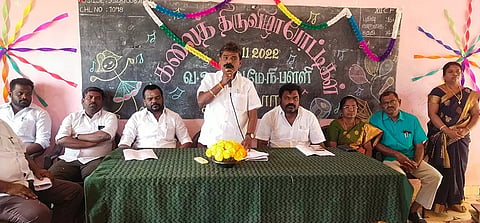 விழாவில்  சண்முகையா எம்.எல்.ஏ பேசிய காட்சி