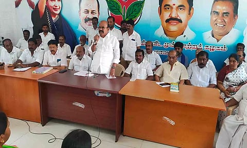 கூட்டத்தில் மாநகர்  மாவட்ட செயலாளர் பொள்ளாச்சி ஜெயராமன் எம்.எல்.ஏ., பேசிய போது எடுத்த படம். அருகில் முன்னாள் எம்.எல்.ஏ., குணசேகரன் மற்றும் நிர்வாகிகள் உள்ளனர்.