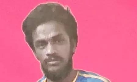கைதான தினேஷ்குமார்.