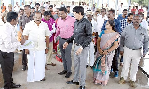 நெல் கொள்முதல் சேமிப்பு கிடங்கினை ஆய்வு செய்த அமைச்சர் சக்கரபாணி 