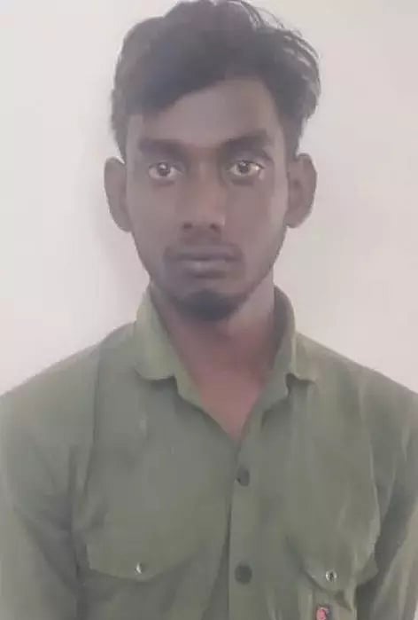 மோட்டார்சைக்கிள் திருடிய வாலிபர் கைது