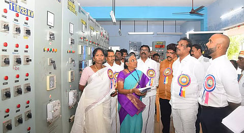 பட்டணம்காத்தான்  துணை மின் நிலையத்தில் ஆய்வு செய்த சட்டமன்ற பொது நிறுவன குழுவினர்.