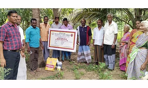 விவசாயிகளுக்கு செயல்விளக்கம் அளிக்கப்பட்டது.&nbsp;
