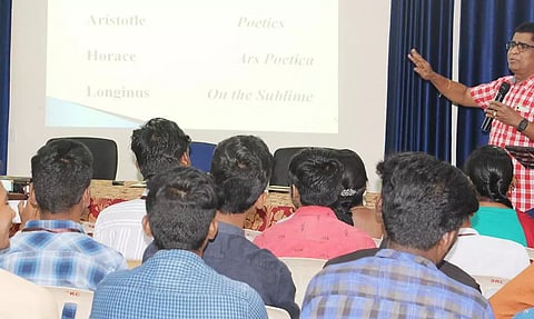 இலக்கிய மன்ற சொற்பொழிவு
