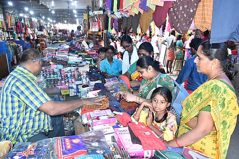 பொங்கல் விற்பனை விறுவிறுப்பு