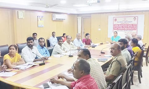 தருமபுரியில்  மாவட்ட அளவிலான சிறுதானியங்கள் விழிப்புணர்வு கூட்டம் கலெக்டர் சாந்தி தலைமையில் நடைபெற்றது.