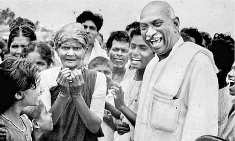 தமிழை ஆட்சி மொழியாக்கிய காமராஜர்- முனைவர் கவிஞர் இரவிபாரதி