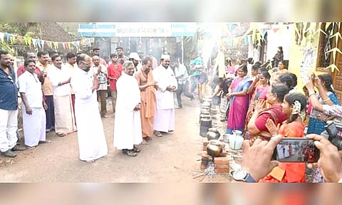 பெரும்பாண்டி புனித பெரியநாயகி மாதா பேராலயத்தில் சமூக நல்லிணக்க சமத்துவ பொங்கல் விழா நடந்தது.