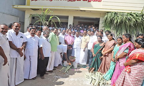 நாகர்கோவில் தி.மு.க. கட்சி அலுவலகத்தில் மேயர் மகேஷ் தலைமையில் பொங்கல் விழா நடந்தது.&nbsp;