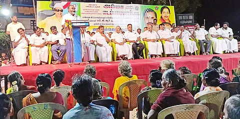 டி.கல்லுப்பட்டியில் நடந்த அ.தி.மு.க. பொதுக்கூட்டத்தில் முன்னாள் அமைச்சர்                  ஆர்.பி.உதயகுமார் பேசினார்.&nbsp;