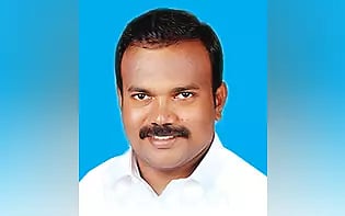 தூத்துக்குடியில் 60 வார்டுகளிலும் தெருவிளக்குகள் இல்லாத பகுதிகளில் ரூ.5.53 கோடியில்   2,887 எல்.இ.டி. விளக்குகள் அமைக்க நடவடிக்கை - மாநகராட்சி கூட்டத்தில் மேயர் ஜெகன் பெரியசாமி அறிவிப்பு
