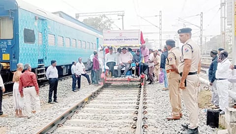 சேலம்-ஓமலூர் இடையே, இன்று ரெயில்வே பாதுகாப்பு ஆணையர் ஆய்வு