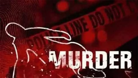 கட்டிட தொழிலாளி கொலை: தலைமறைவாக உள்ள 3 பேரை பிடிக்க தனிப்படை போலீசார் தீவிரம்