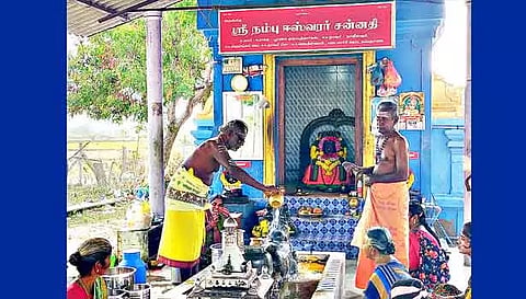 தொண்டி, திருவாடானையில் பிரதோச வழிபாடு