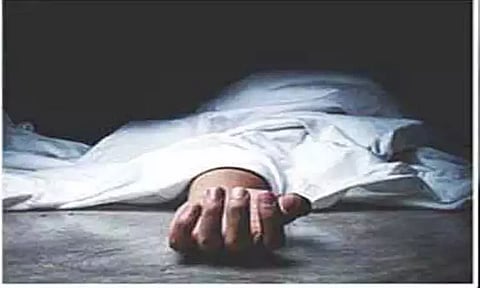 ஆசிரியர் திடீரென மயங்கி விழுந்து சாவு