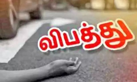 லாரி மீது மோட்டர் சைக்கிள் மோதல்; வாலிபர் சாவு