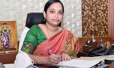 நெல் அறுவடை இயந்திரங்கள் தொடர்பான விவரங்கள் உழவன் செயலியில் பதிவேற்றம்- கலெக்டர் தகவல்