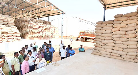 அரிசி ஆலையில் பாதுகாப்பாக வைக்கப்பட்டுள்ள 2 ஆயிரம் மெட்ரிக் டன் நெல்
