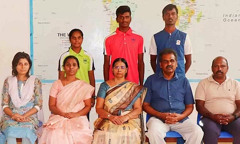 மாநில முதலமைச்சர் கோப்பைக்கான போட்டிக்கு  தகுதி பெற்றவர்களை படத்தில் காணலாம்.