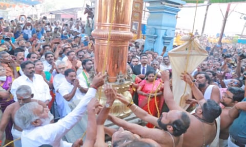விழாவில் தெலுங்கானா கவர்னர் தமிழிசை சவுந்தரராஜன், அமைச்சர்கள், சேகர்பாபு, மனோ தங்கராஜ், விஜய்வசந்த் எம்.பி., மேயர் மகேஷ் மற்றும் திரளான பக்தர்கள் கலந்து கொண்டனர். 
