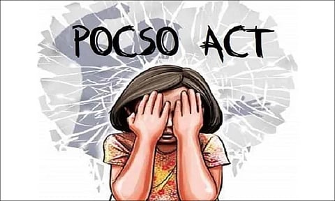 மகனை மிரட்டி 15 வயது சிறுமிக்கு கட்டாய திருமணம்