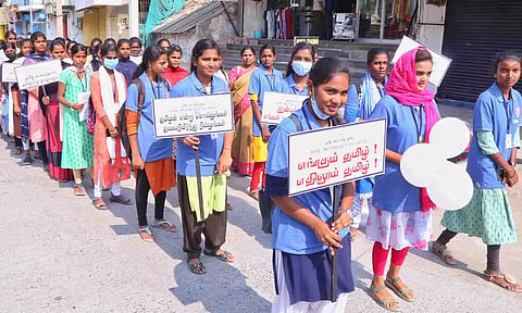 விழிப்புணர்வு பேரணி நடைபெற்ற காட்சி.