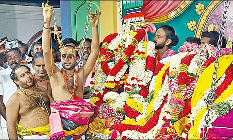 திருக்கல்யாணம் நடந்த போது எடுத்த படம்.
