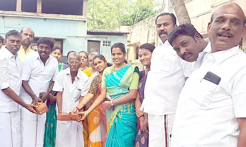 புதிய பள்ளி கட்டிடம் கட்ட அடிக்கல் நாட்டு விழா நடந்தது.