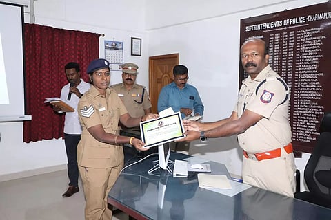தருமபுரி போலீஸ் சூப்பிரண்டு அலுவலகத்தில்  மாதாந்திர ஆய்வுக் கூட்டம்