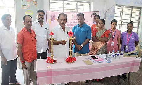 மருத்துவ முகாம்  நடைபெற்ற காட்சி.