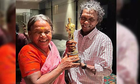 பொம்மன் -பெள்ளி