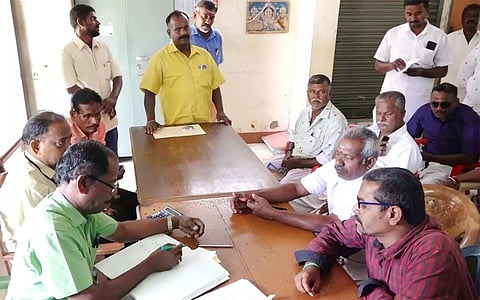 பேரூராட்சி கடைகள் பொது ஏலம்